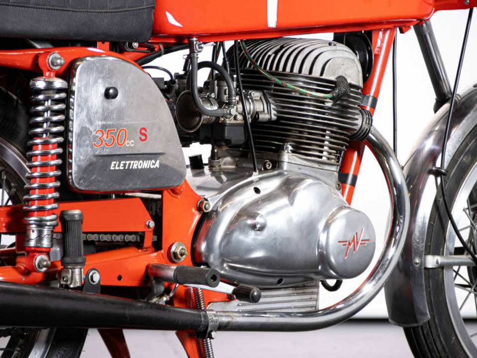 Image 10/50 of MV Agusta 350 S (1972)