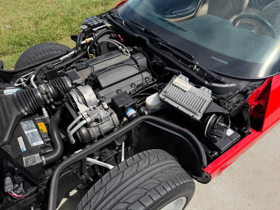 Imagen 34/43 de Chevrolet Corvette Convertible (1995)