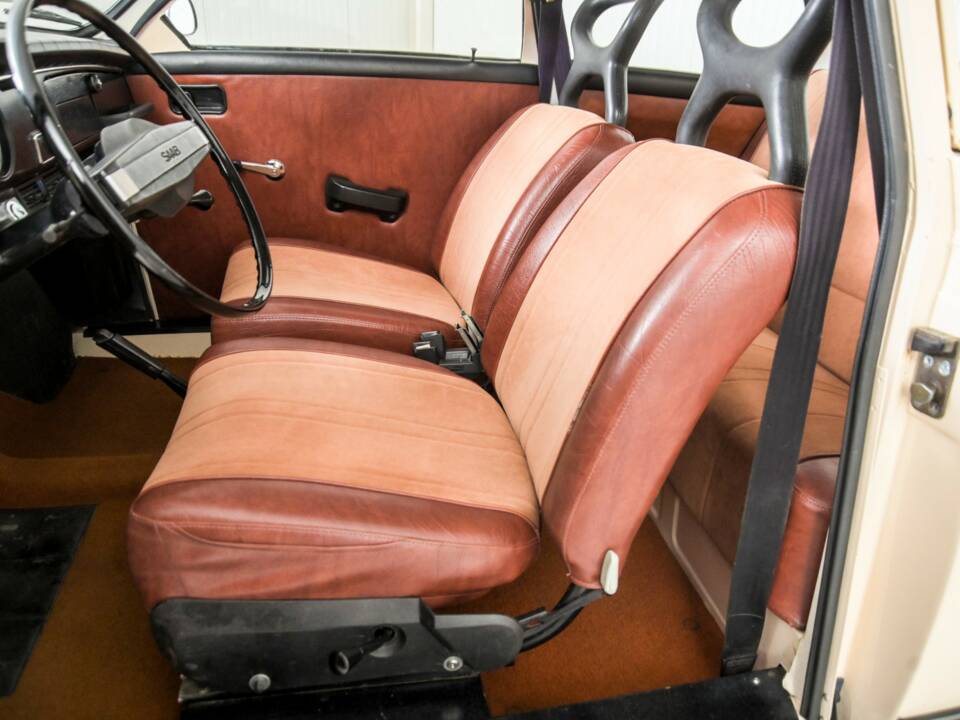 Image 15/50 de Saab 96 V4 (1971)
