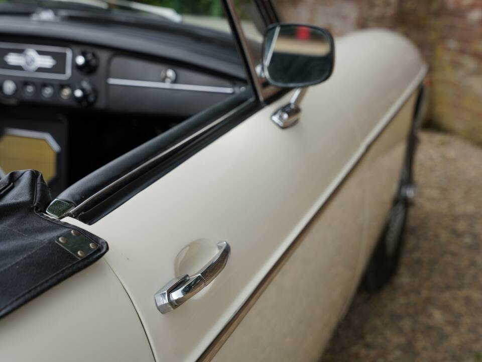 Bild 47/50 von MG MGB (1966)