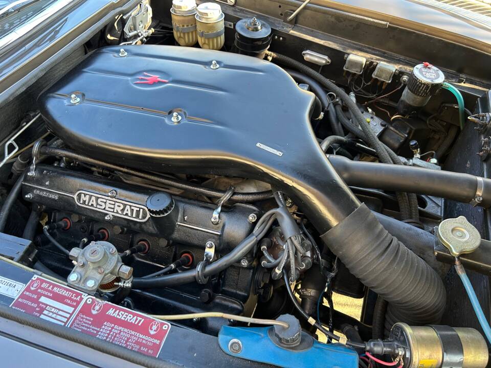 Image 66/101 of Maserati Mexico 4200 (1971)