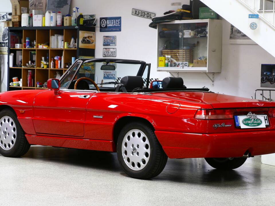 Bild 6/25 von Alfa Romeo 2.0 Spider (1993)