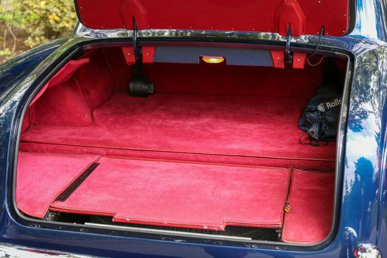 Image 46/49 of Bentley S 3 Continental Flying Spur (1964)