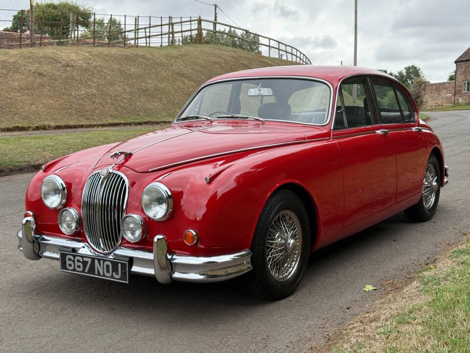 Image 9/36 of Jaguar Mk II 3.8 (1964)