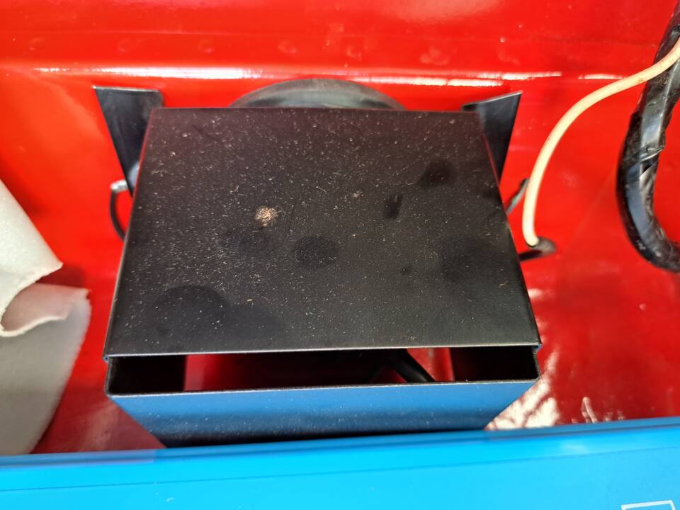 Trunk and spare wheel