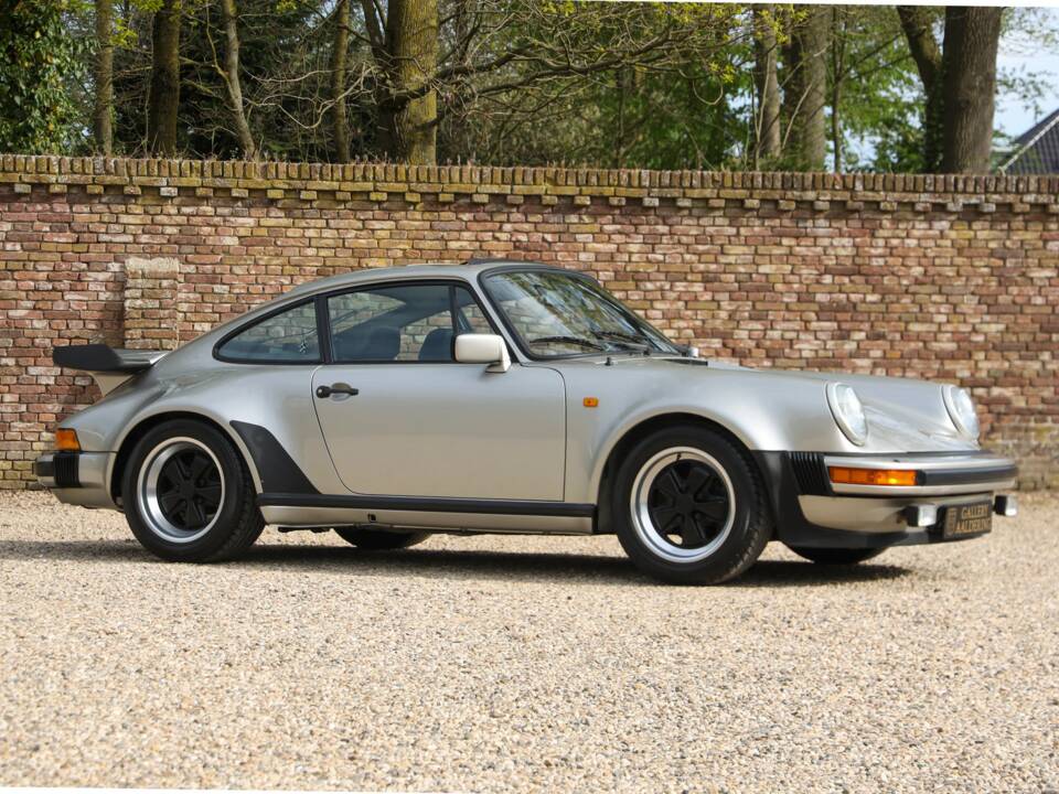 Afbeelding 47/50 van Porsche 911 Turbo 3.3 (1983)