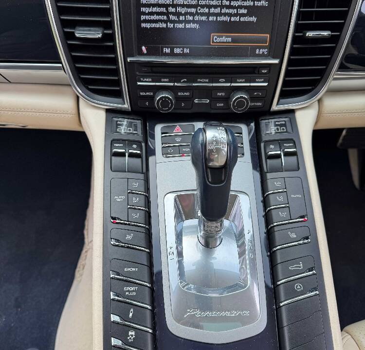 Bild 29/36 von Porsche Panamera 4S (2009)