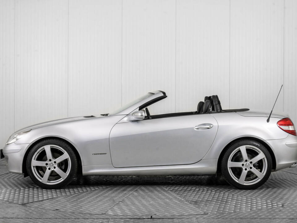 Image 9/50 of Mercedes-Benz SLK 200 Kompressor (2004)