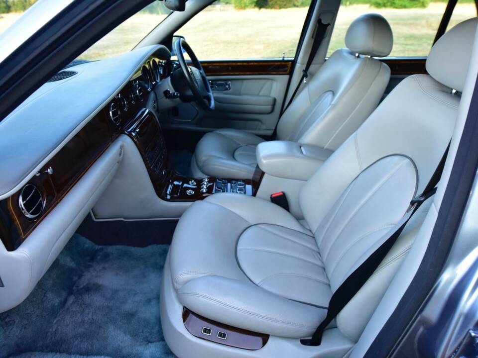 Image 35/50 of Rolls-Royce Silver Seraph (1998)