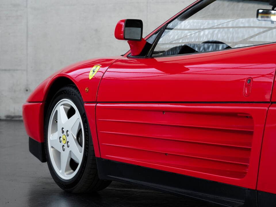 Afbeelding 22/50 van Ferrari 348 TB (1991)