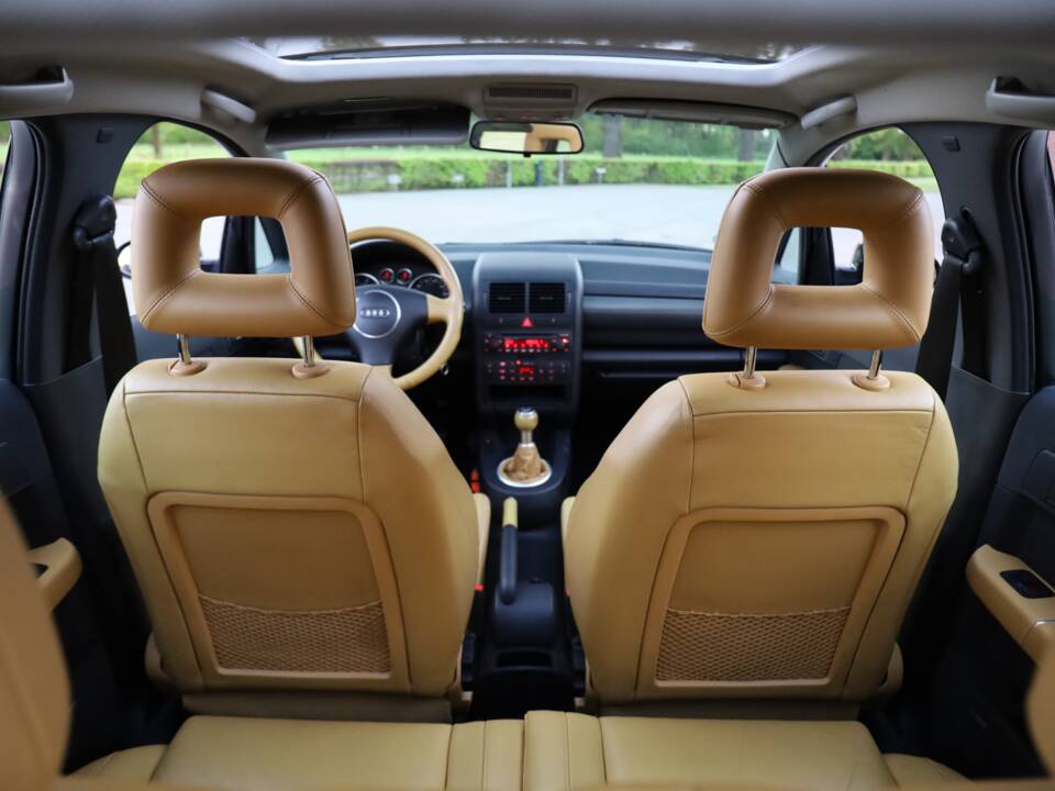 Image 19/23 of Audi A2 1.4 (2001)
