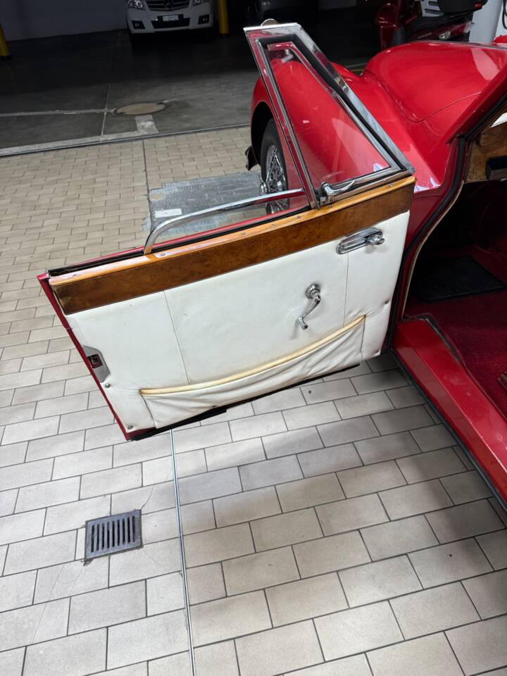 Image 6/14 of Jaguar XK 140 SE DHC (1956)