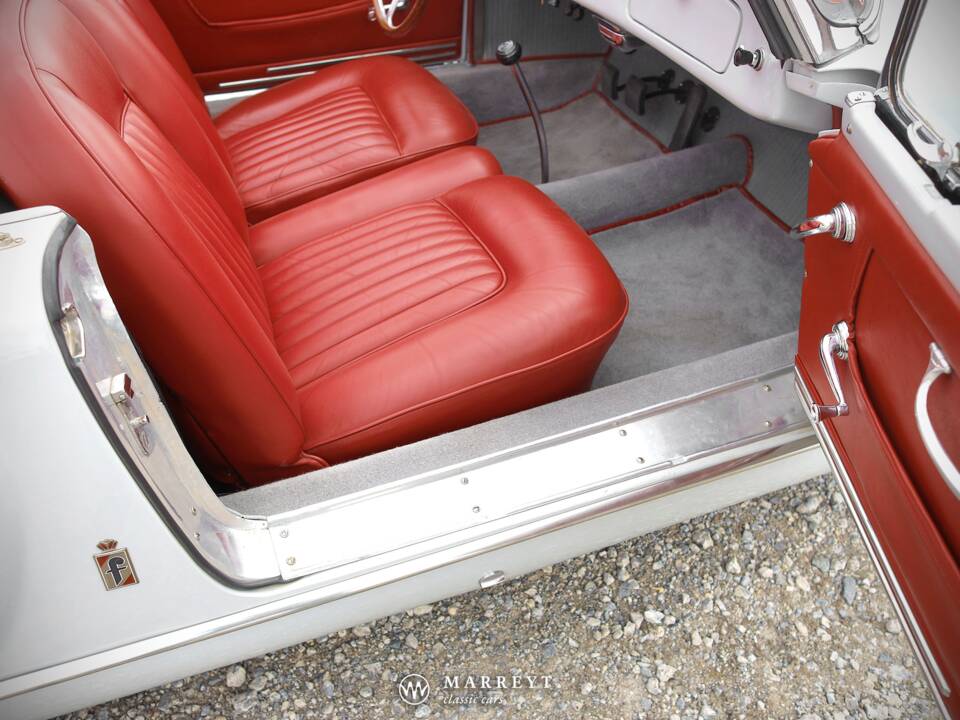 Image 64/70 of Lancia Aurelia B24 Convertible (1957)