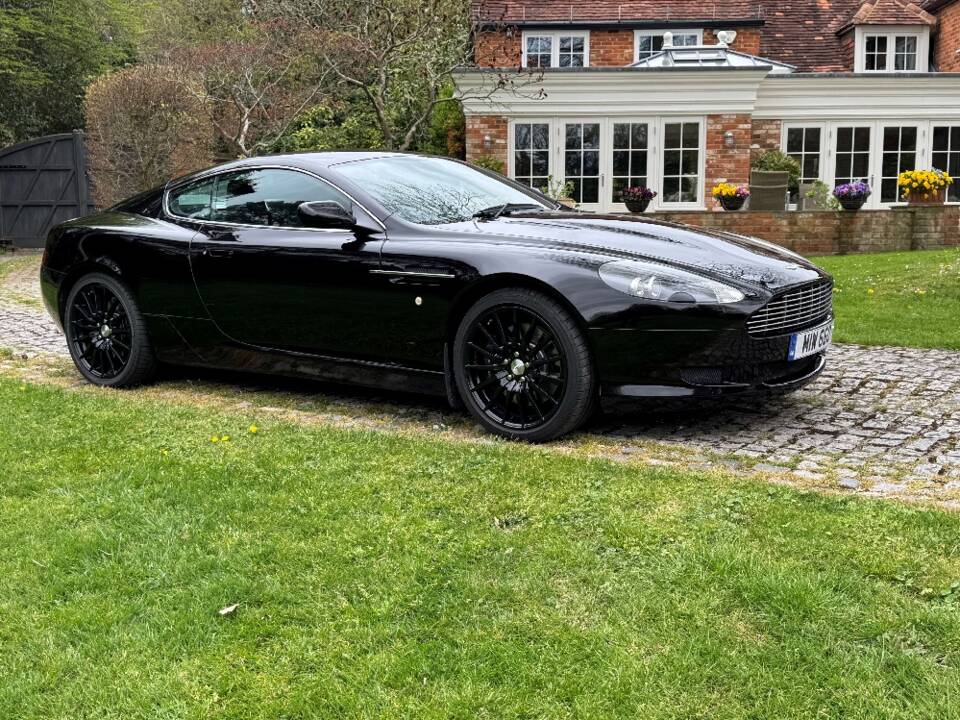 Afbeelding 4/30 van Aston Martin DB 9 (2007)