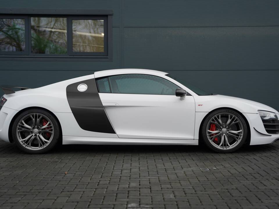 Bild 3/50 von Audi R8 GT (2011)