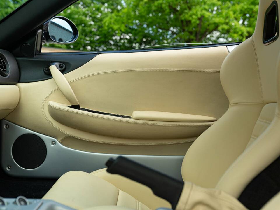 Image 31/50 of Ferrari 360 Modena (1999)