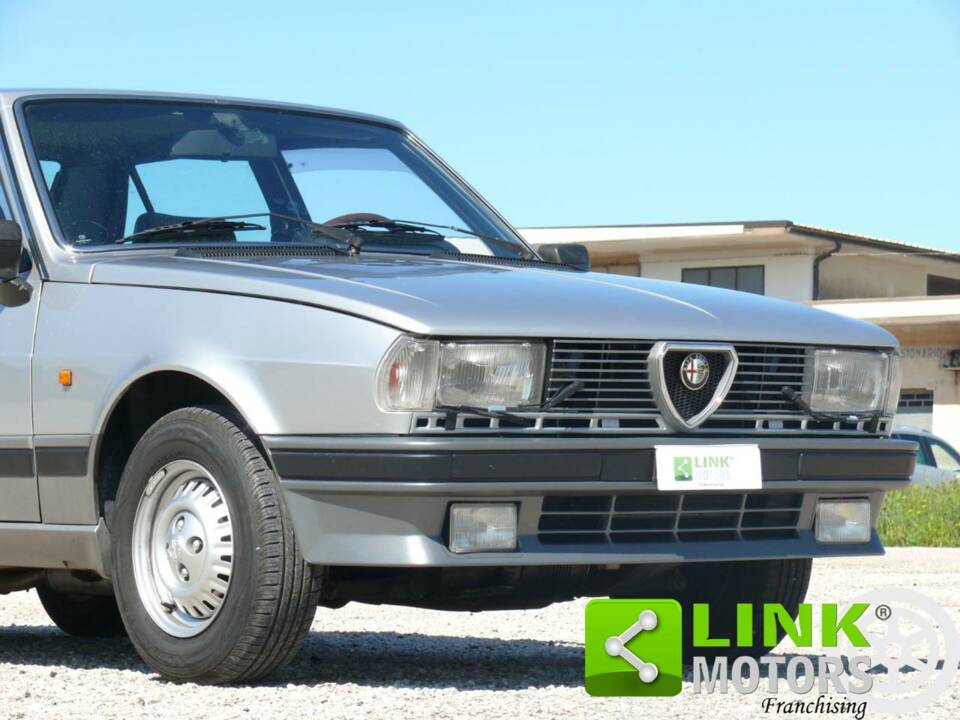 Imagen 2/10 de Alfa Romeo Giulietta 1.8 (1984)