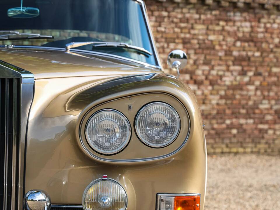 Image 30/50 of Rolls-Royce Silver Cloud III "Chinese Eyes" (1965)