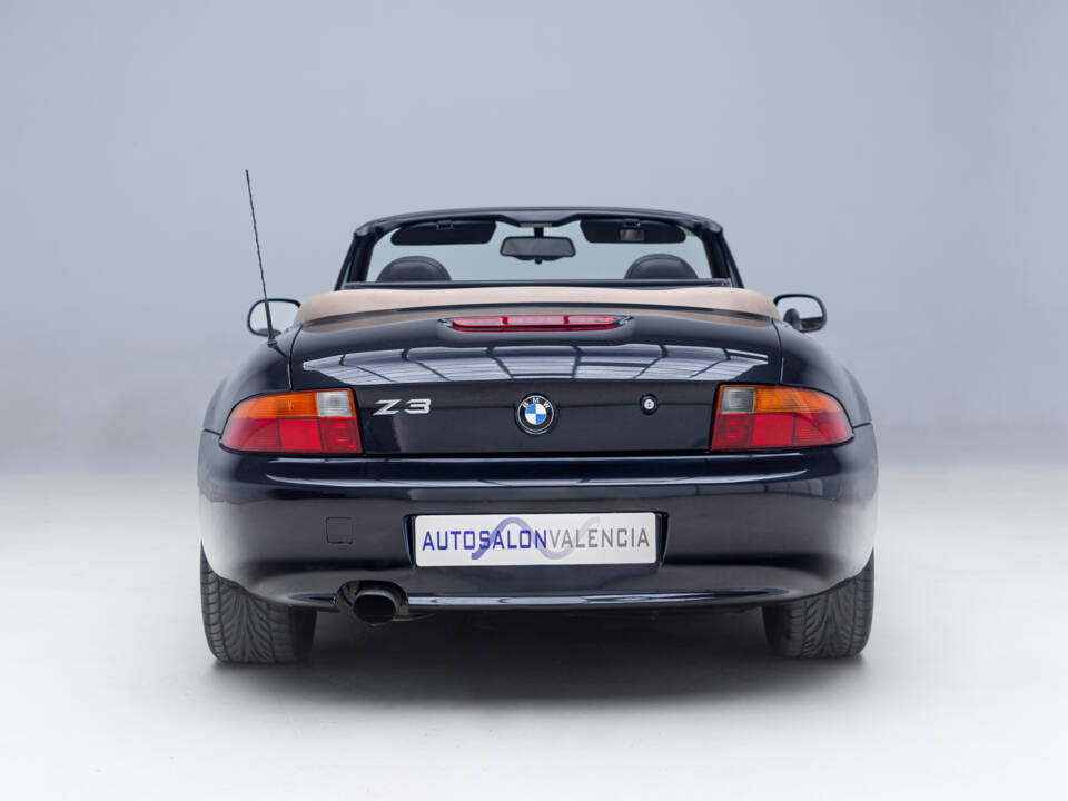 Image 16/39 of BMW Z3 1.9 (1996)