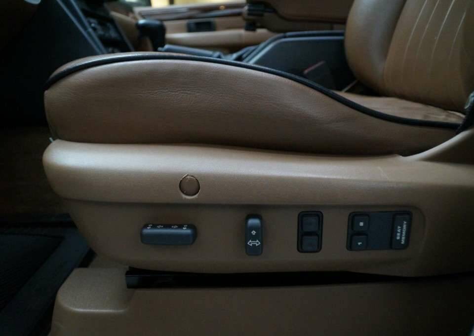 Bild 7/50 von Land Rover Range Rover 4.0 SE (1997)