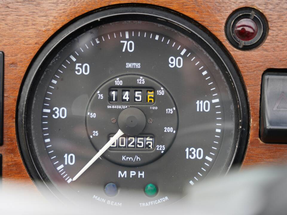 Image 21/50 of Triumph TR 6 PI (1972)