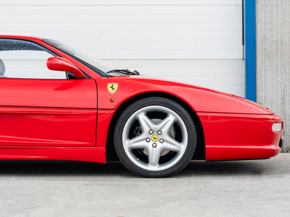 Imagen 16/89 de Ferrari F 355 Berlinetta (1996)