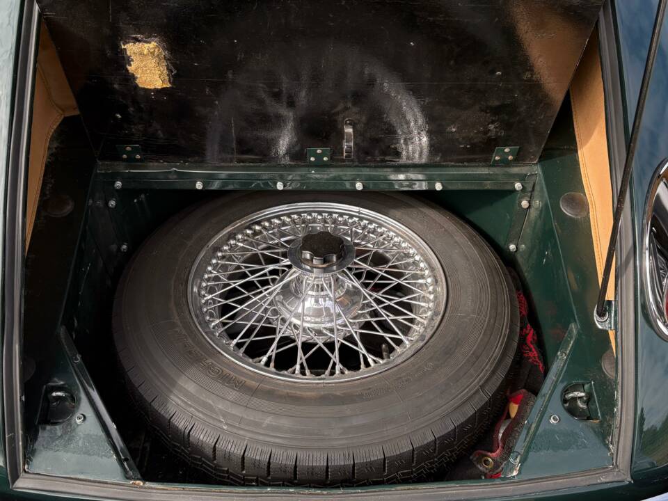 Immagine 17/24 di Jaguar XK 140 SE DHC (1955)