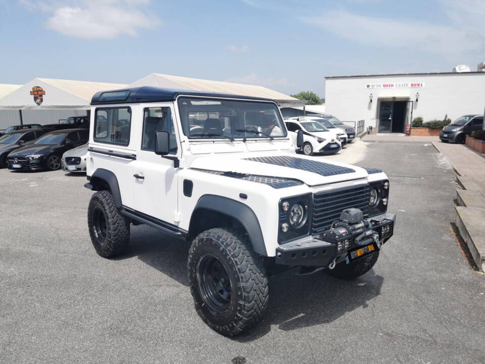 Image 1/45 of Land Rover Defender 110 Td5 (2001)