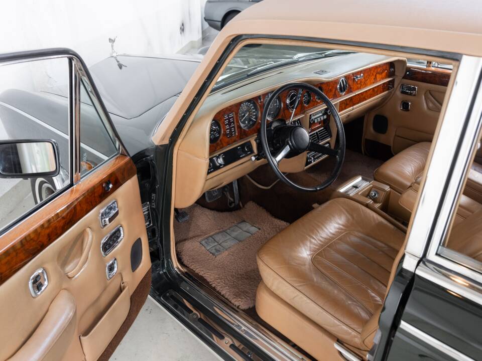 Immagine 7/32 di Rolls-Royce Silver Wraith II (1979)