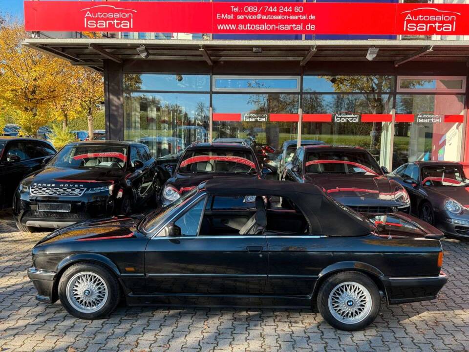 Bild 24/28 von BMW 320i (1988)