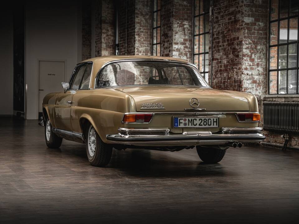 Image 12/30 of Mercedes-Benz 280 SE (1970)
