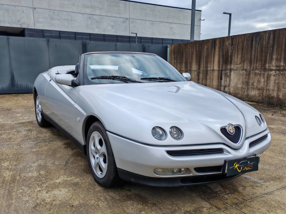 Bild 14/40 von Alfa Romeo Spider 2.0 Twin Spark 16V (1997)
