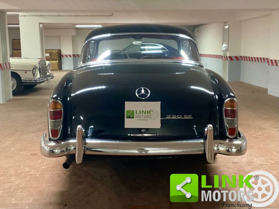 Bild 6/10 von Mercedes-Benz 220 SE (1959)