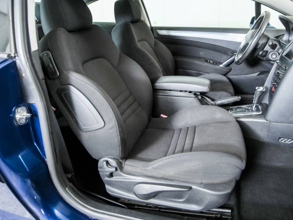 Bild 16/45 von Peugeot 407 3.0i V6 (2006)