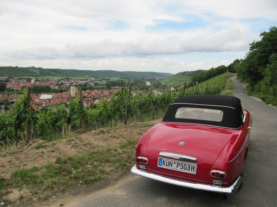 Immagine 31/58 di BMW 503 (1959)