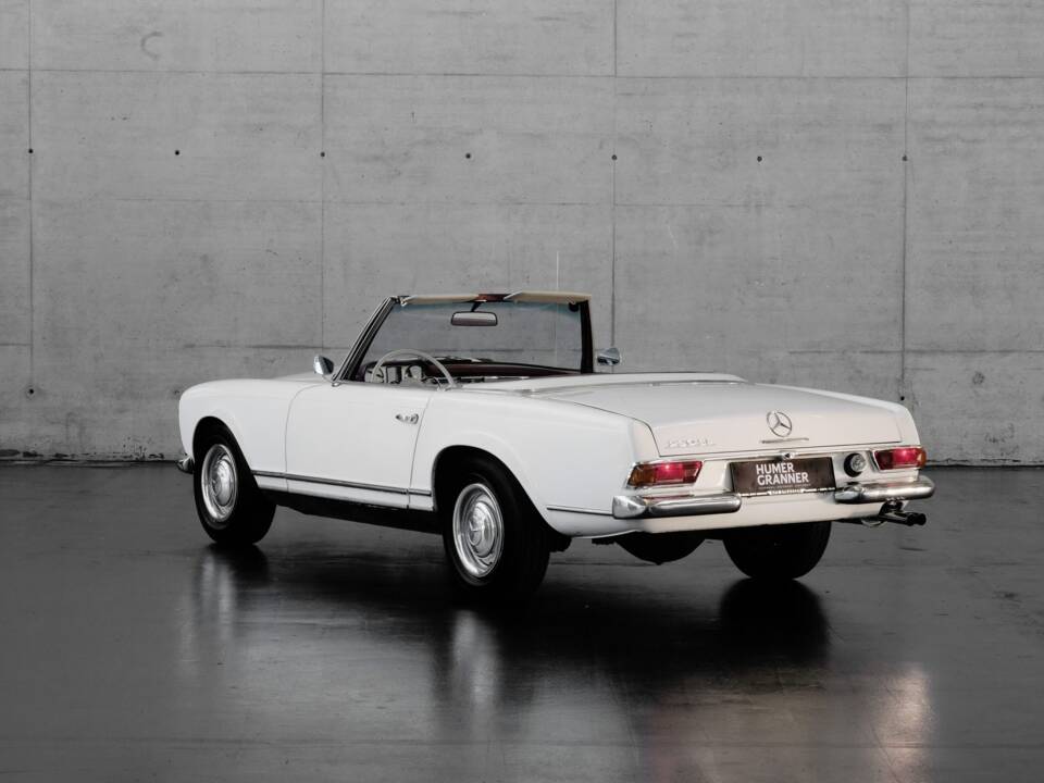 Afbeelding 2/40 van Mercedes-Benz 230 SL (1964)