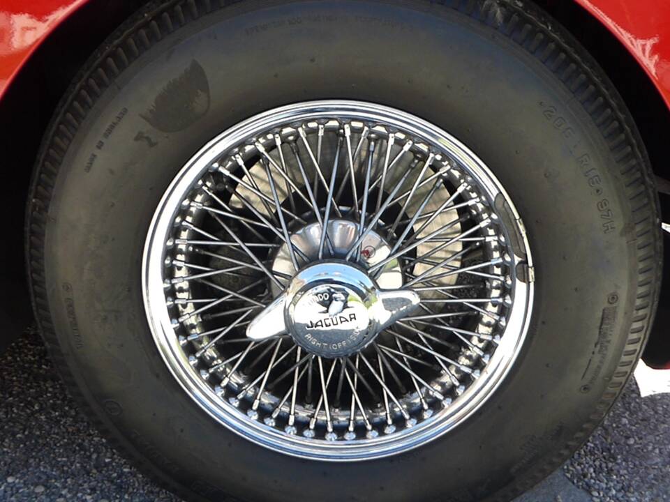 Image 70/174 of Jaguar XK 150 3.4 S OTS (1958)