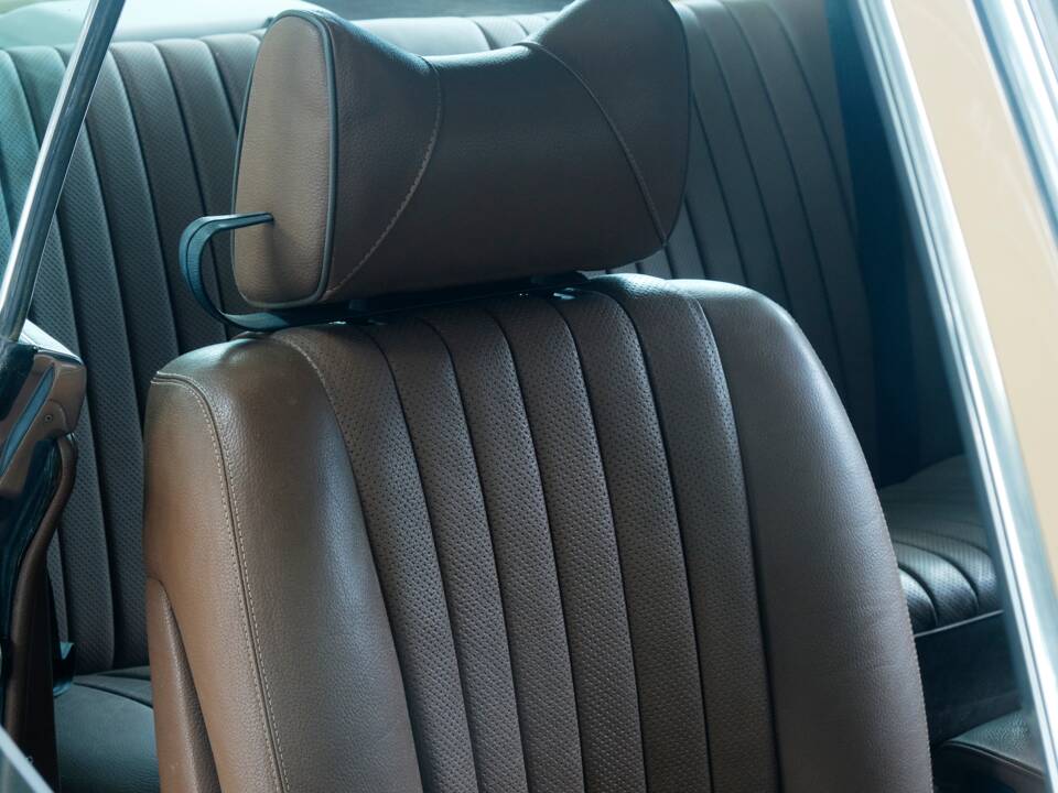 Bild 49/50 von Mercedes-Benz 450 SLC (1977)