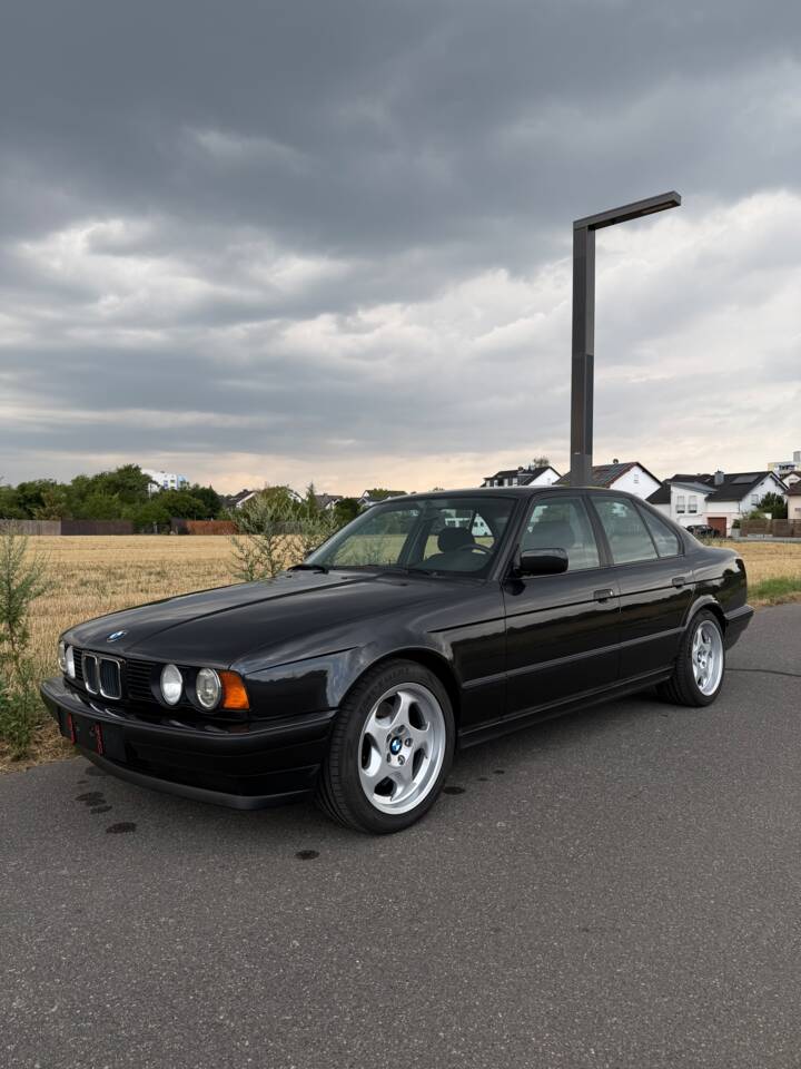 Bild 1/19 von BMW 518i (1993)