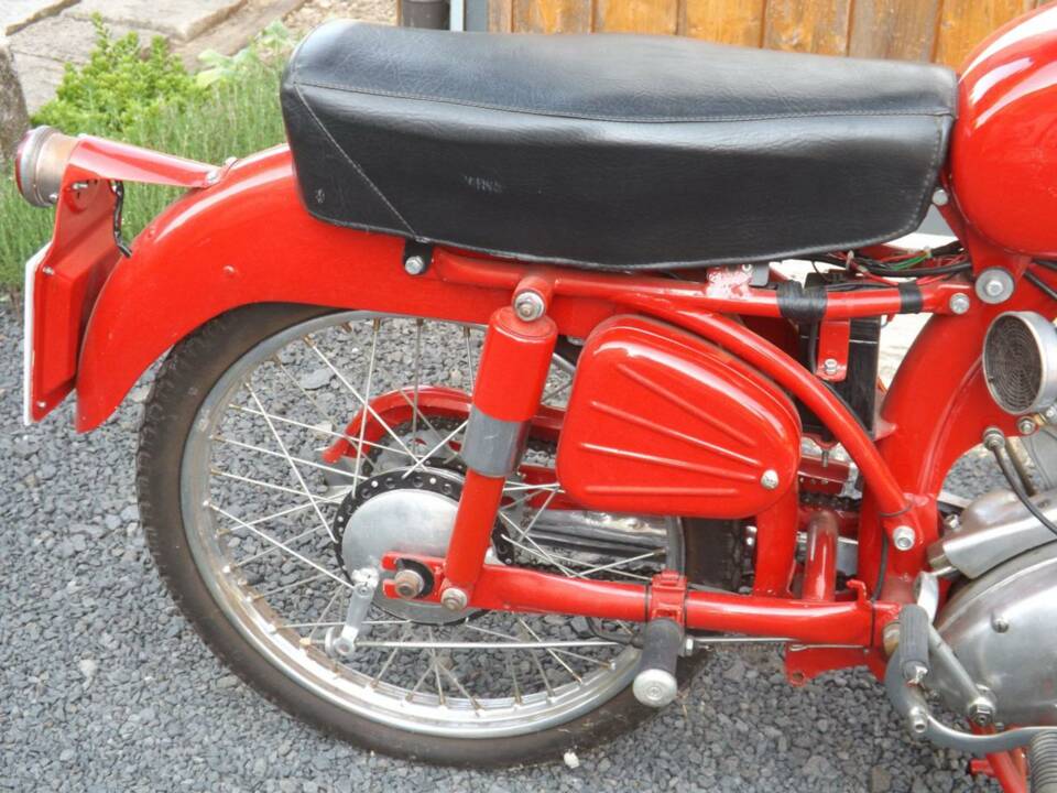 Image 10/50 of Benelli Leoncino 2T (1959)