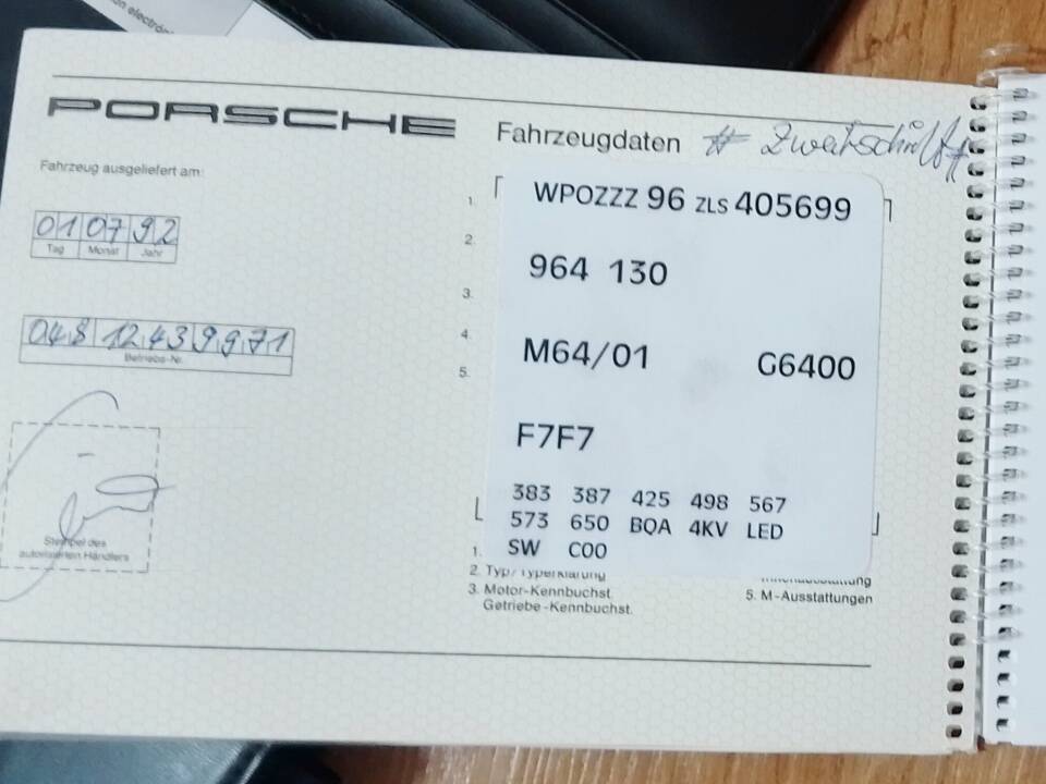 Imagen 23/26 de Porsche 911 Carrera 4 (1992)