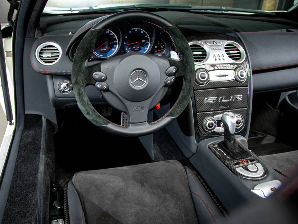 Image 20/34 of Mercedes-Benz SLR McLaren 722 S (2011)