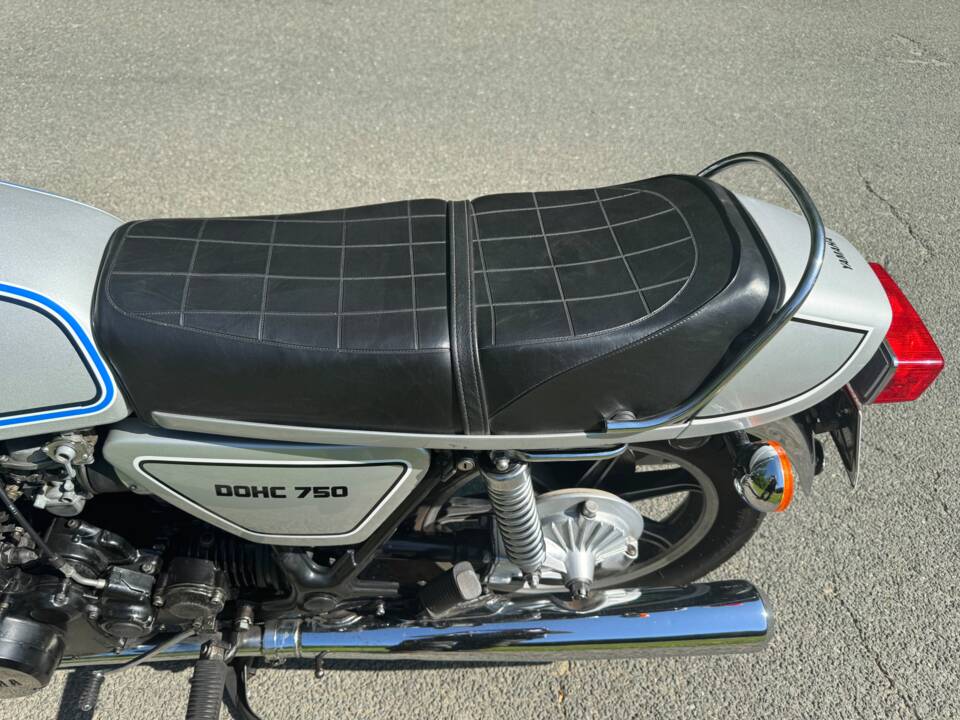 Image 9/20 of Yamaha XS 750 (1979)