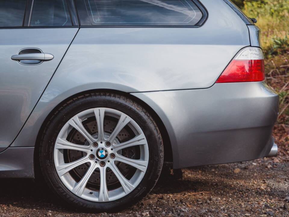 Immagine 15/35 di BMW M5 Touring (2007)