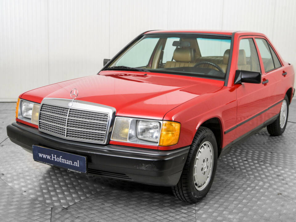 Bild 18/50 von Mercedes-Benz 190 D 2.2 (1984)