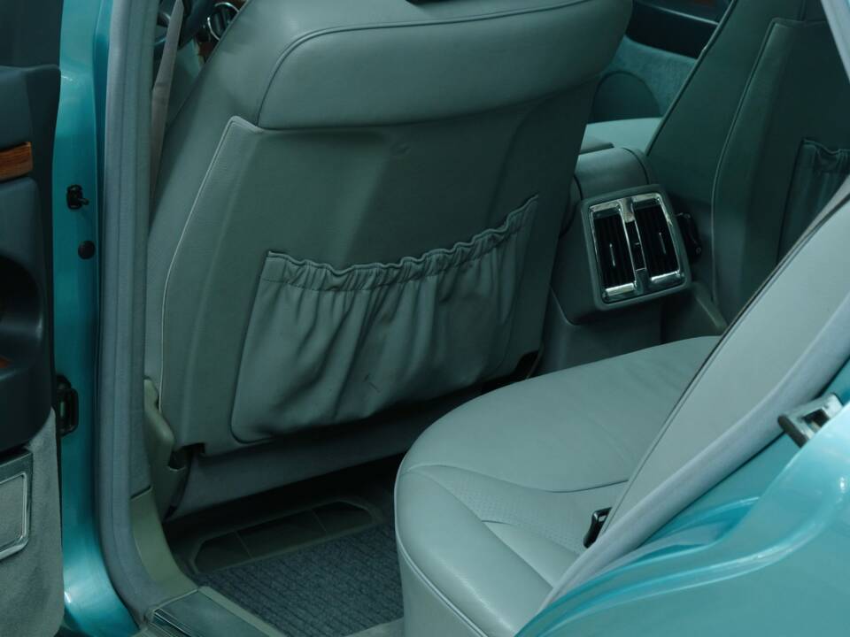 Bild 37/50 von Mercedes-Benz 300 SE (1991)