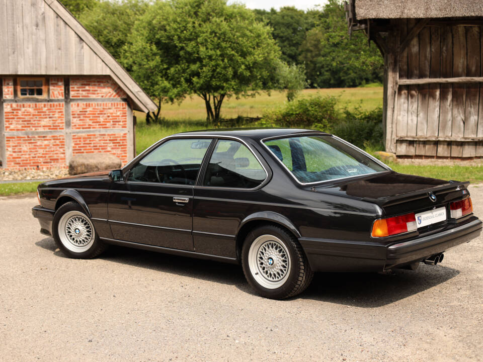 Image 2/99 of BMW M 635 CSi (1988)