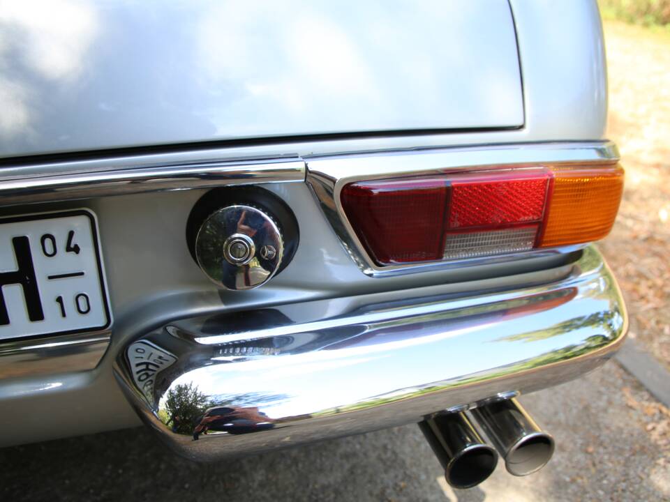 Image 23/37 of Mercedes-Benz 280 SL (1969)
