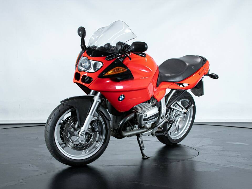 Immagine 2/50 di BMW R 1100 S (2000)