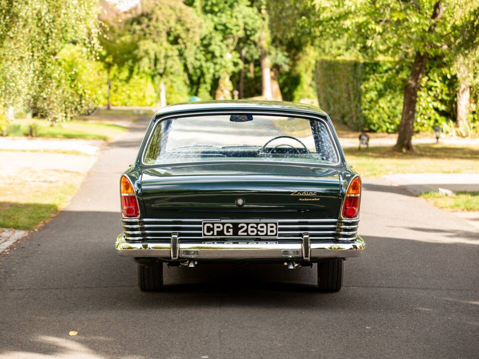 Image 29/44 of Ford Zodiac MkIII (1964)